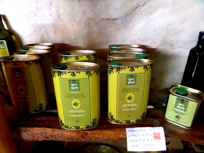 Хорошая кислотность оливкового масла. Оливковое масло Кипр. Кипрское оливковое масло. Оливковое масло из Кипра. Оливковое масло торговые марки.